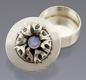 Round Moonstone Pewter Box